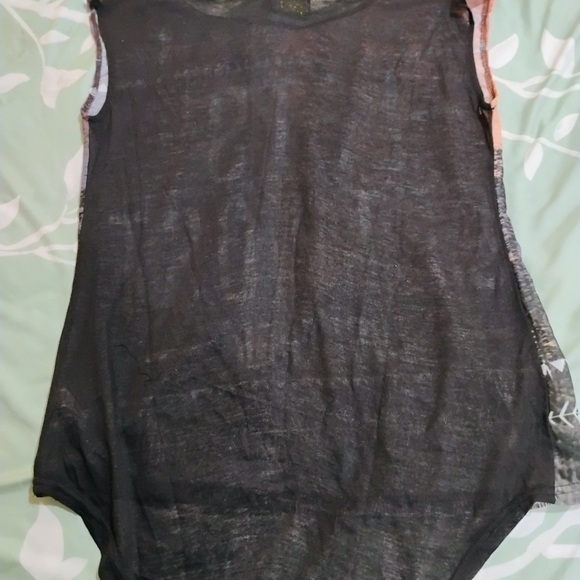 Alcott Bold Multicolor Sleeveless Blouse - Picture 4 of 6